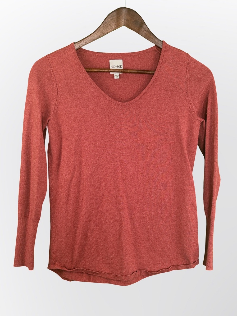 Nic+Zoe Women's Rust Red V-Neck Long Sleeve Top